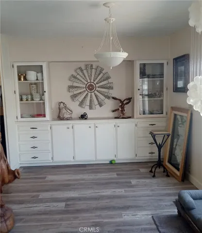 Dining w/built in Hutch