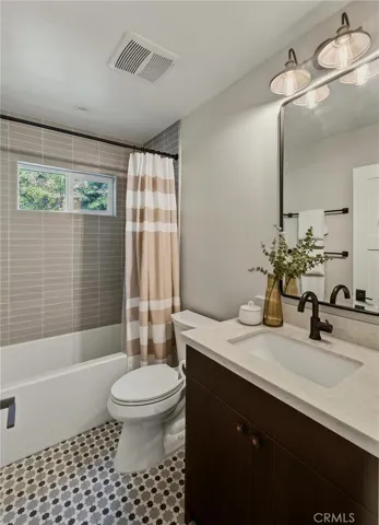 Downstairs Bathroom #2