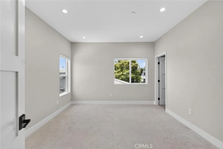 Upstairs Bedroom #4