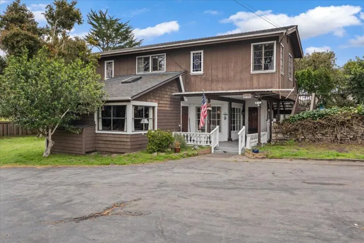 841 Congress Avenue, Pacific Grove, California 93950