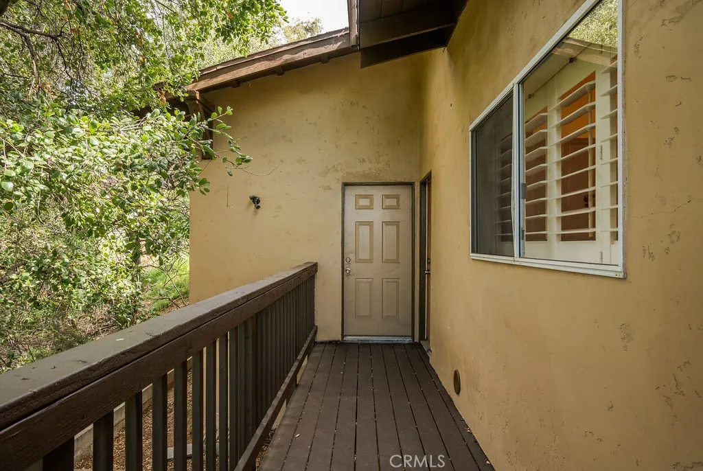 Additional game room entrance from the balcony