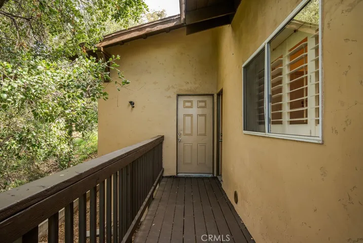 Additional game room entrance from the balcony
