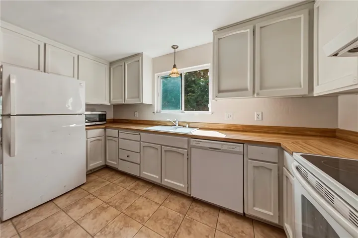 10565 Sunset Ridge, Kelseyville, California 95451
