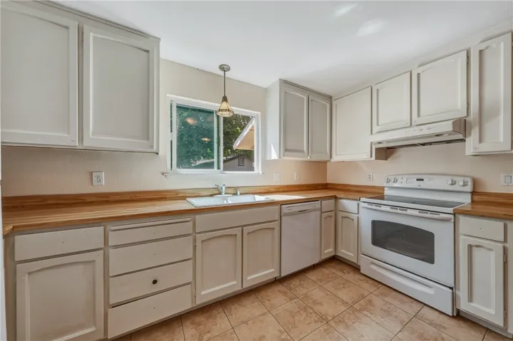 10565 Sunset Ridge, Kelseyville, California 95451