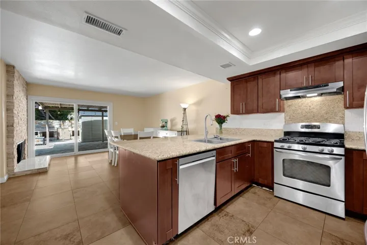 2626 N Tustin A, Santa Ana, California 92705