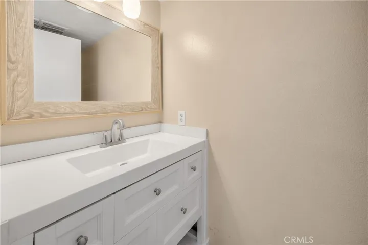 2626 N Tustin A, Santa Ana, California 92705