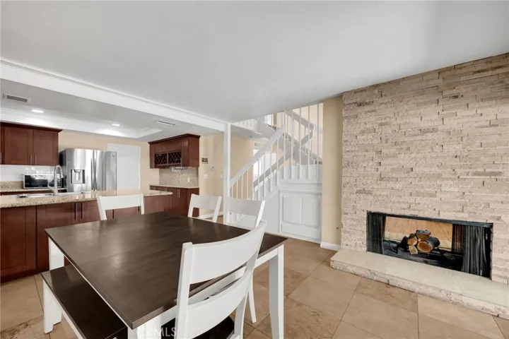 2626 N Tustin A, Santa Ana, California 92705