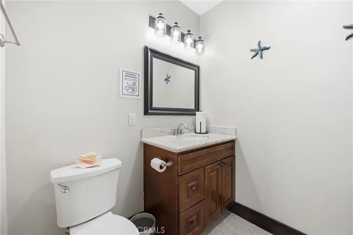 5237 Topanga Canyon, Woodland Hills, California 91364