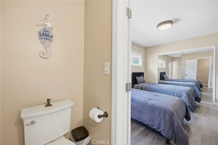 5237 Topanga Canyon, Woodland Hills, California 91364