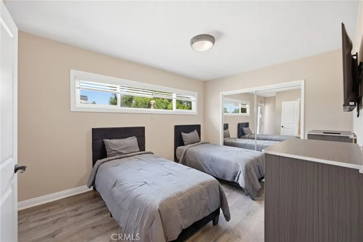 5237 Topanga Canyon, Woodland Hills, California 91364