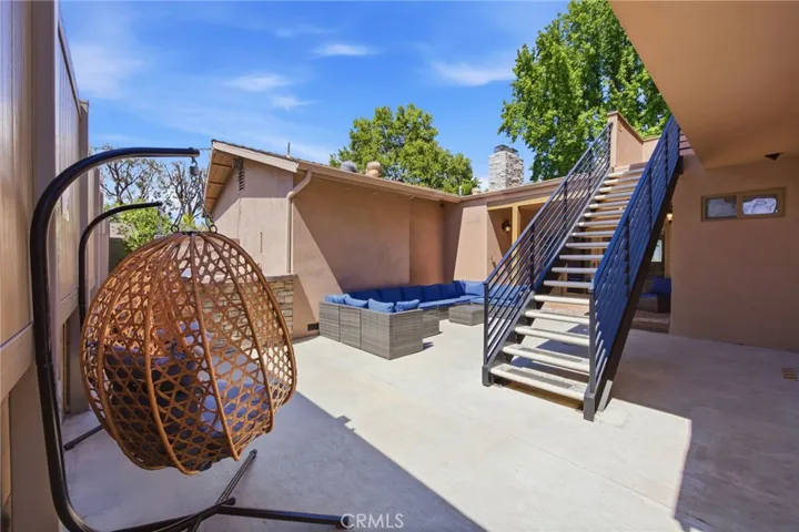 5237 Topanga Canyon, Woodland Hills, California 91364