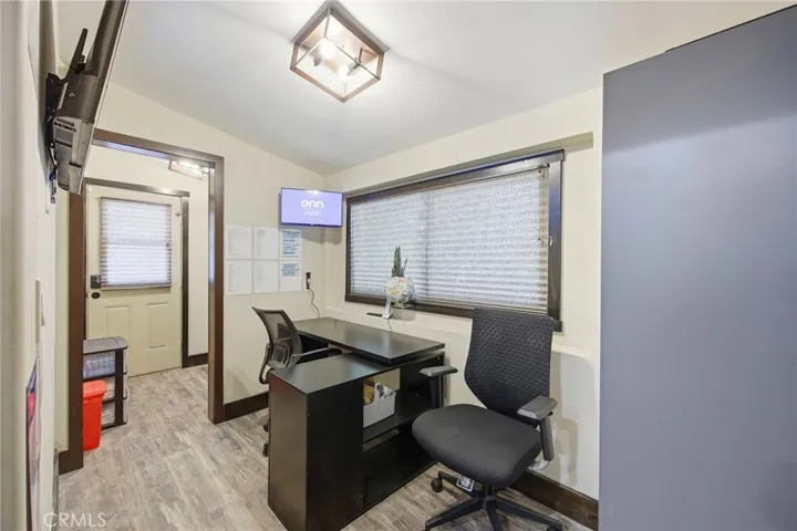 5237 Topanga Canyon, Woodland Hills, California 91364
