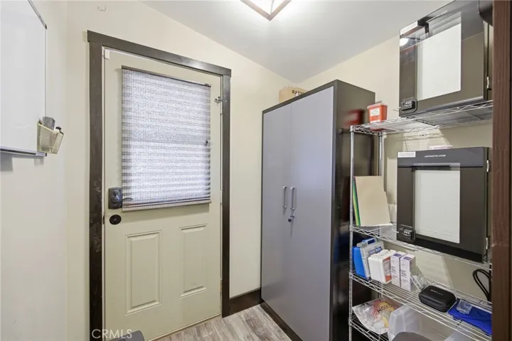 5237 Topanga Canyon, Woodland Hills, California 91364