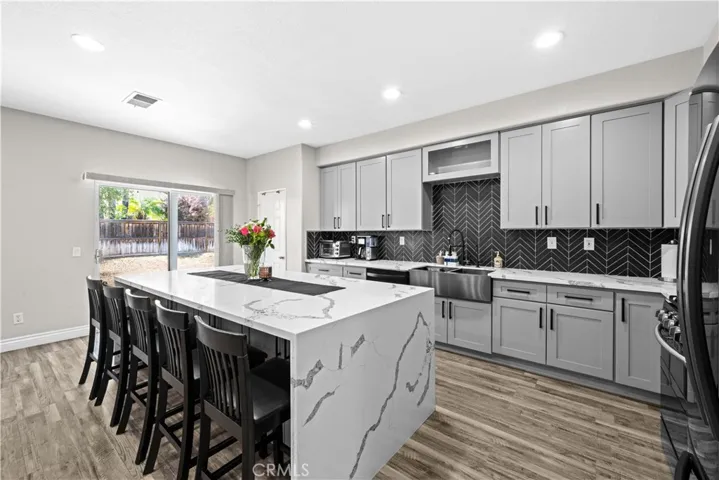 29382 Taos Circle, Murrieta, California 92563