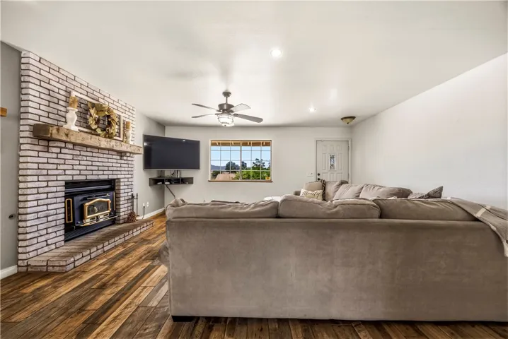 17918 Catalpa Street, Hesperia, California 92345