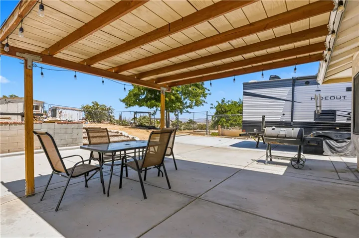 17918 Catalpa Street, Hesperia, California 92345