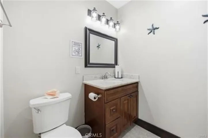 5237 Topanga Canyon, Woodland Hills, California 91364