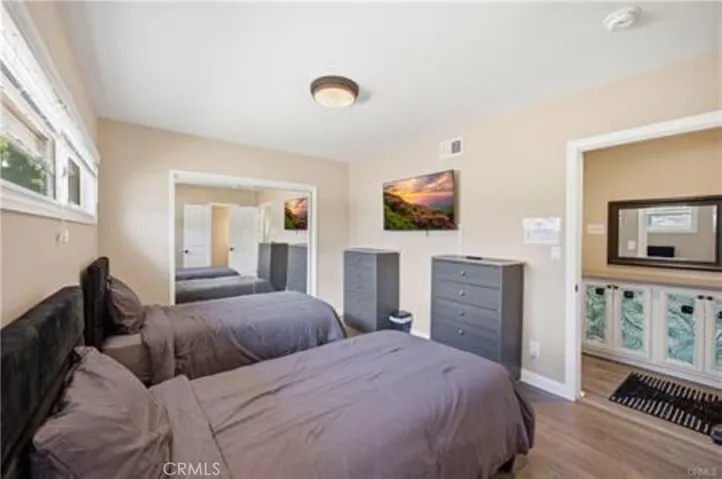 5237 Topanga Canyon, Woodland Hills, California 91364