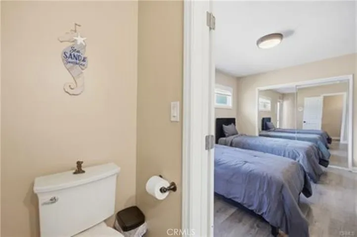 5237 Topanga Canyon, Woodland Hills, California 91364