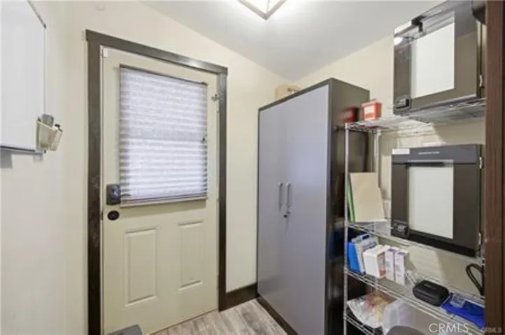 5237 Topanga Canyon, Woodland Hills, California 91364