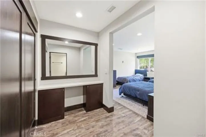 5237 Topanga Canyon, Woodland Hills, California 91364