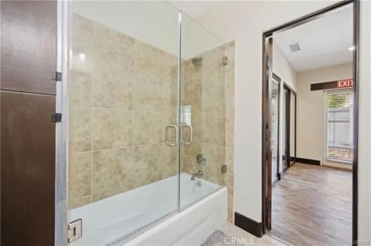 5237 Topanga Canyon, Woodland Hills, California 91364