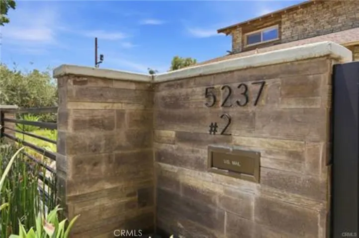 5237 Topanga Canyon, Woodland Hills, California 91364