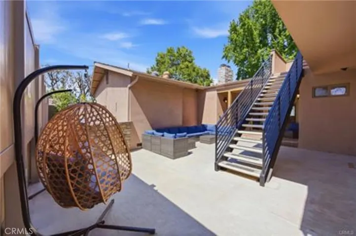 5237 Topanga Canyon, Woodland Hills, California 91364