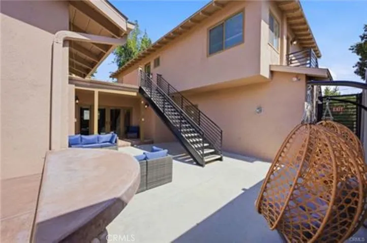 5237 Topanga Canyon, Woodland Hills, California 91364