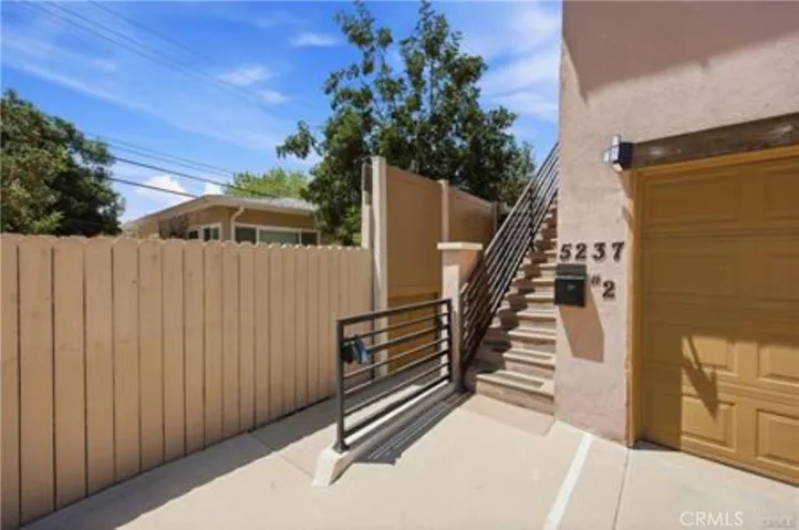 5237 Topanga Canyon, Woodland Hills, California 91364