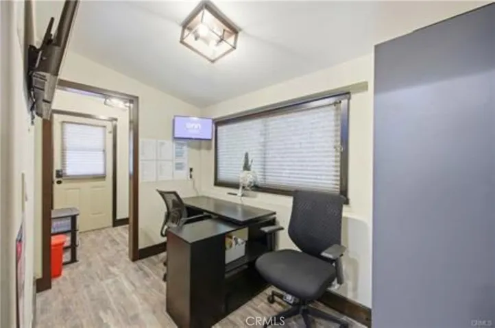 5237 Topanga Canyon, Woodland Hills, California 91364