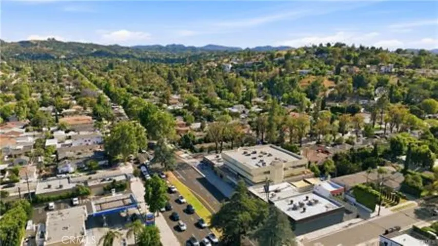 5237 Topanga Canyon, Woodland Hills, California 91364