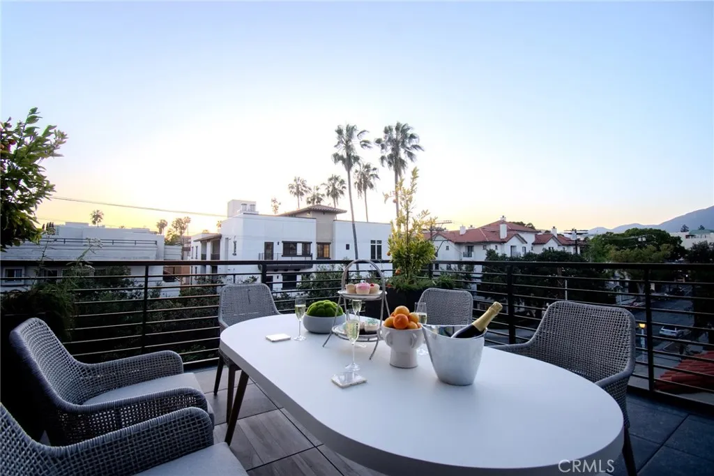 150 S Oak Knoll 202, Pasadena, California 91101 — photo 4