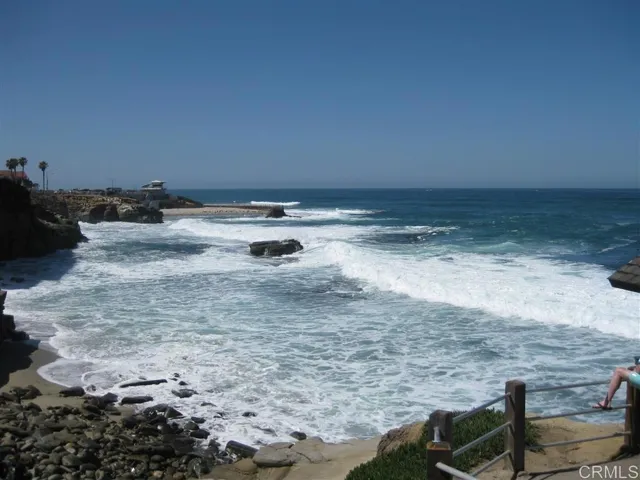 10 Minute drive to the Coast!