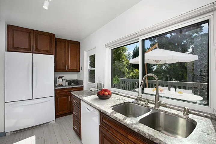 Virtual Staged Remodeled Kitchen