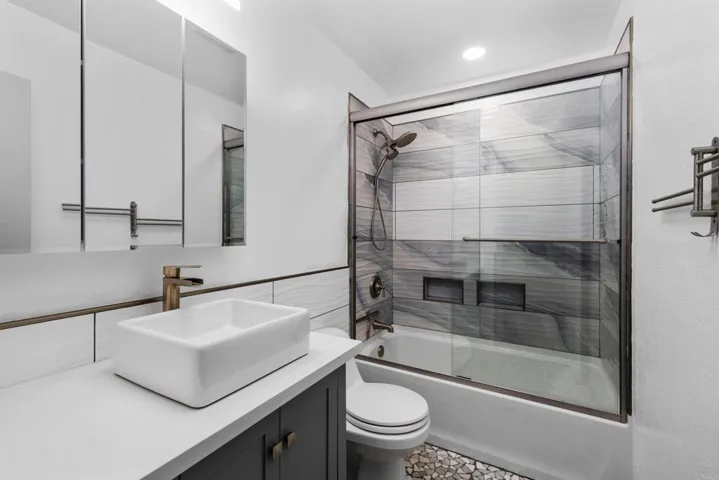 Secondary Hall Bath
