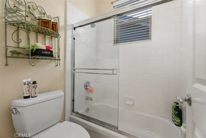 Upstairs Secondary Bathroom