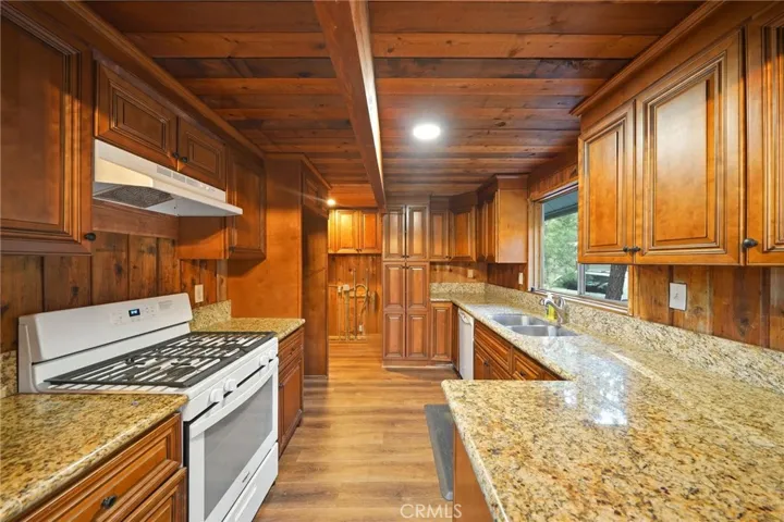 1109 Myrtle, Big Bear City, California 92314