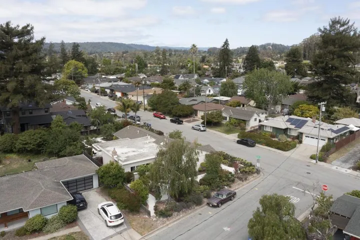 356 Chilverton Street, Santa Cruz, California 95062