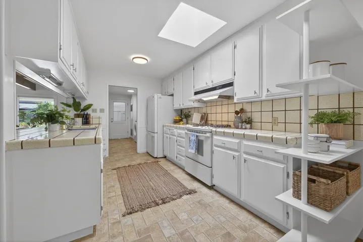 356 Chilverton Street, Santa Cruz, California 95062