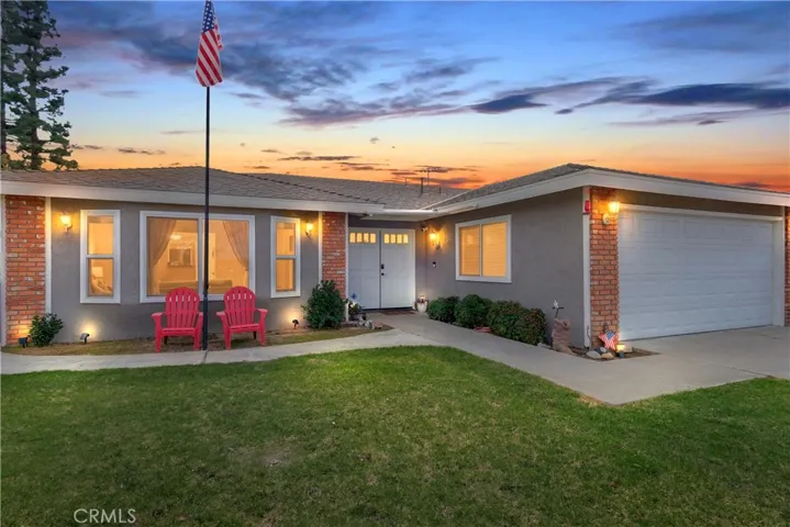 Stunning sunsets out the front of the home.