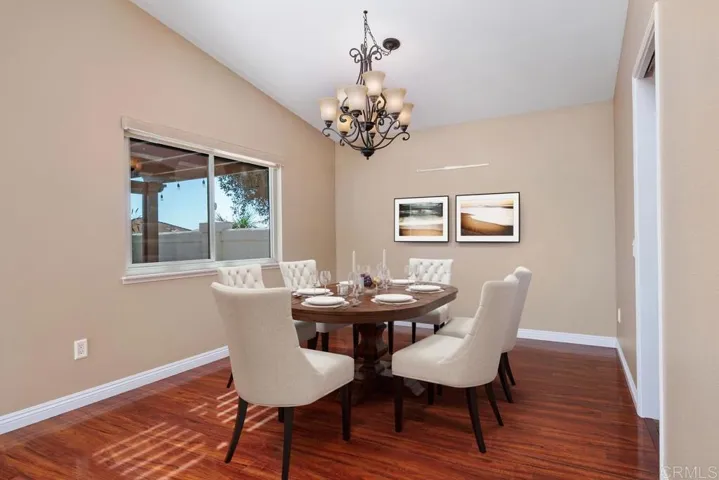 Dining room digitally altered with virtual staging