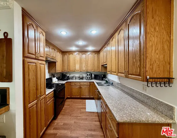 7764 Fountain Avenue, West Hollywood, California 90046