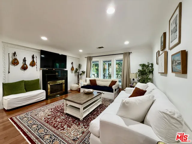 7764 Fountain Avenue, West Hollywood, California 90046
