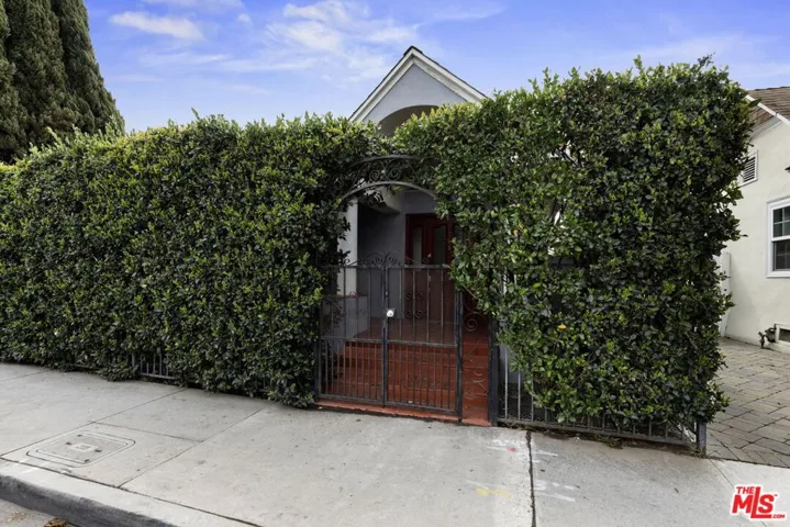 7764 Fountain Avenue, West Hollywood, California 90046