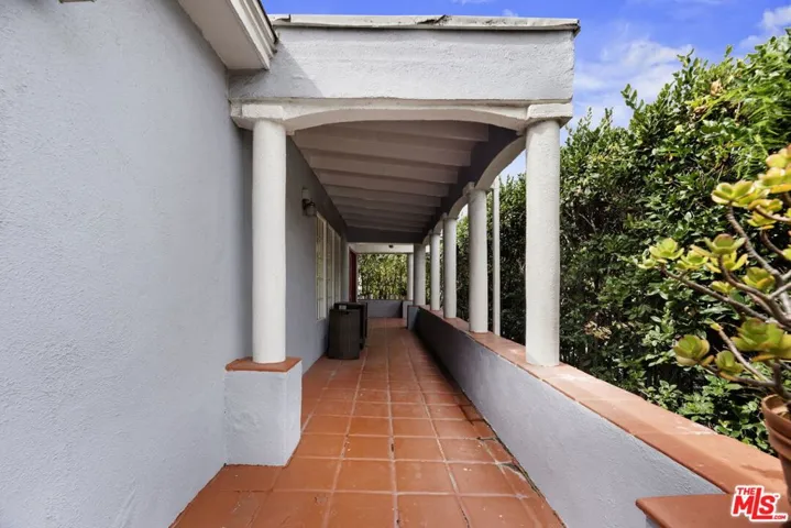 7764 Fountain Avenue, West Hollywood, California 90046