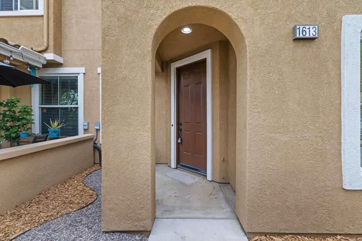 1613 Avery Road, San Marcos, California 92078