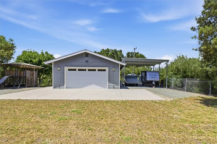 850sf shop and RV storage