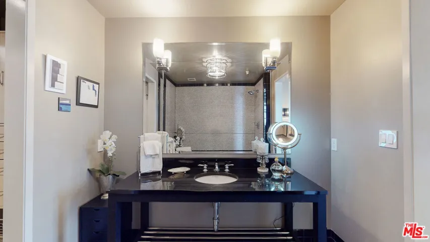 849 S Broadway 708, Los Angeles, California 90014