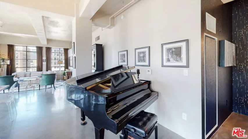 849 S Broadway 708, Los Angeles, California 90014
